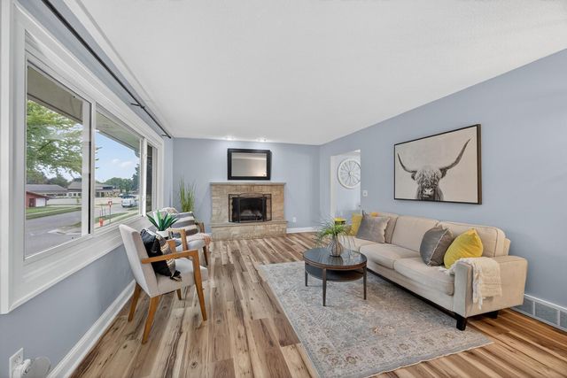 2021 22nd Street NW, Rochester, MN 55901