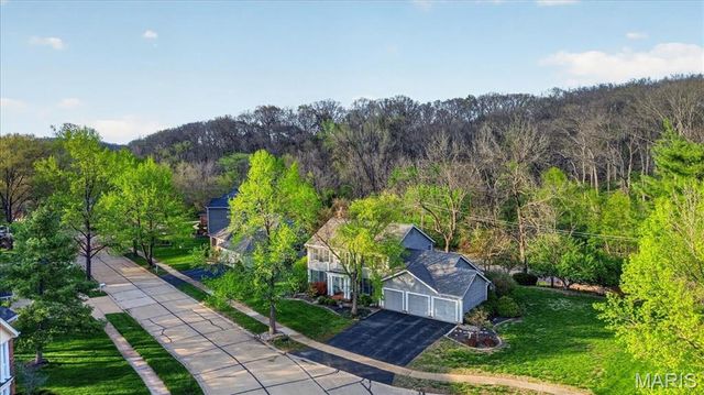 556 Red Rock Drive, Ballwin, MO 63011