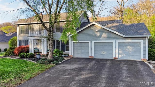 556 Red Rock Drive, Ballwin, MO 63011