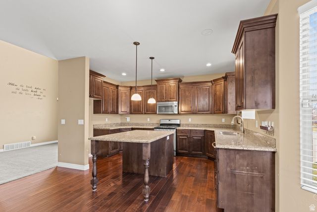 698 W 650 S, Layton, UT 84041