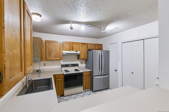 9706 Trawood, San Antonio, TX 78250