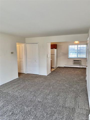 2440 Parmenter Boulevard 211, Royal Oak, MI 48073