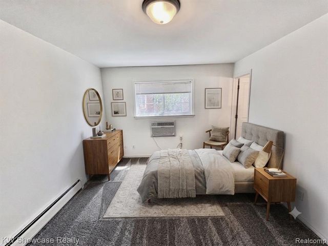 2440 Parmenter Boulevard 211, Royal Oak, MI 48073