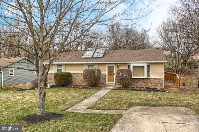 1132 LOOP DR, Harrisburg, PA 17112