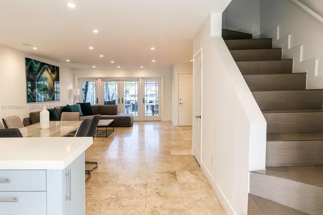 1987 NE 123rd St, North Miami, FL 33181