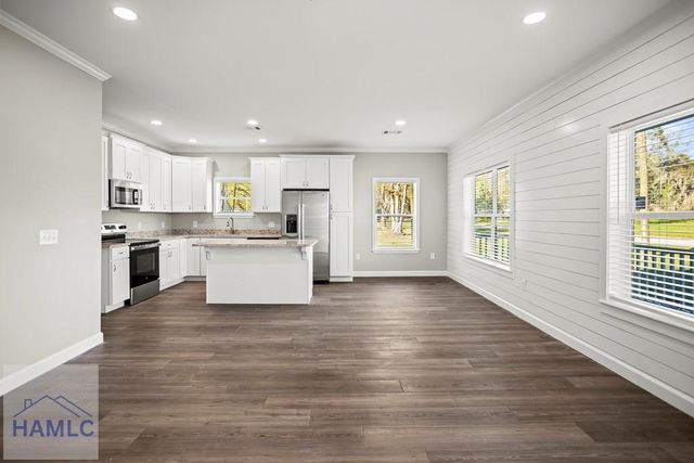 19 Pecan Street, Ludowici, GA 31316