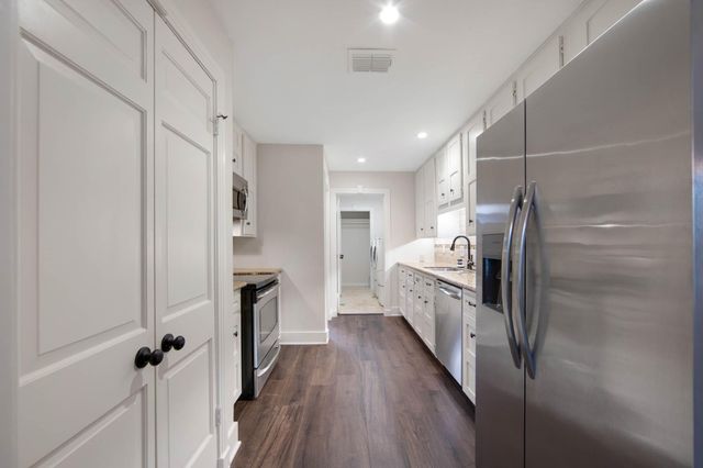 9621 Longmont Drive, Houston, TX 77063