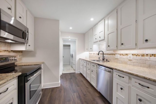 9621 Longmont Drive, Houston, TX 77063