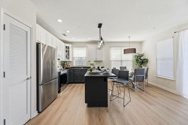 1445 Fruitdale Avenue 313, San Jose, CA 95128