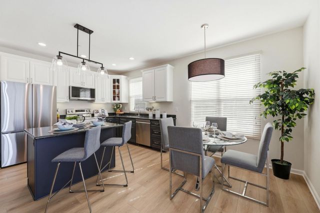 1445 Fruitdale Avenue 313, San Jose, CA 95128