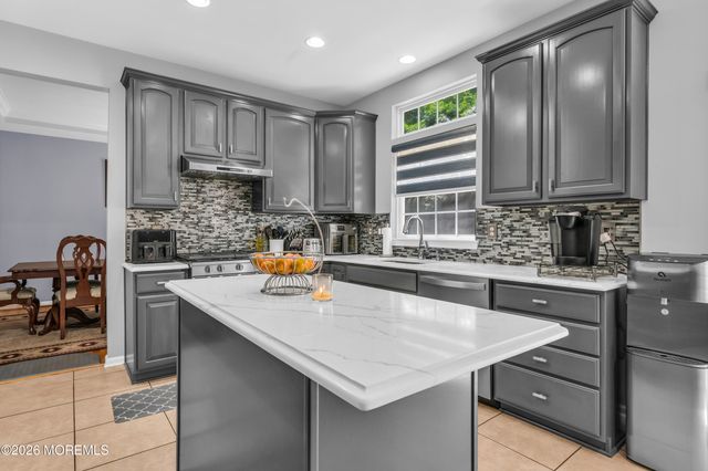 702 Cedar Point Court, Toms River, NJ 08753