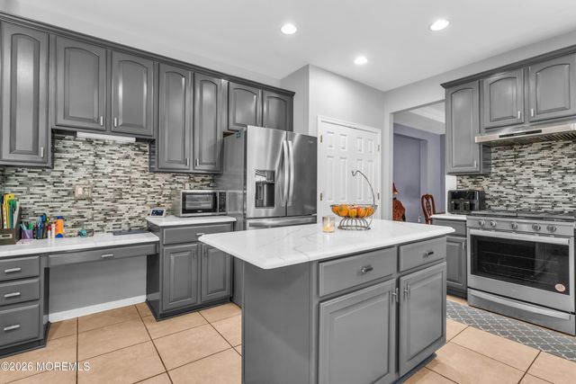 702 Cedar Point Court, Toms River, NJ 08753