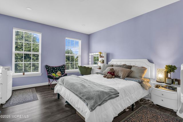 702 Cedar Point Court, Toms River, NJ 08753