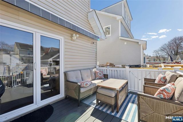 77 Scrivens Street, Totowa, NJ 07512