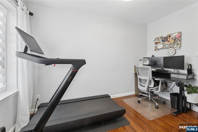 77 Scrivens Street, Totowa, NJ 07512