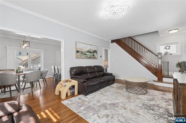 77 Scrivens Street, Totowa, NJ 07512