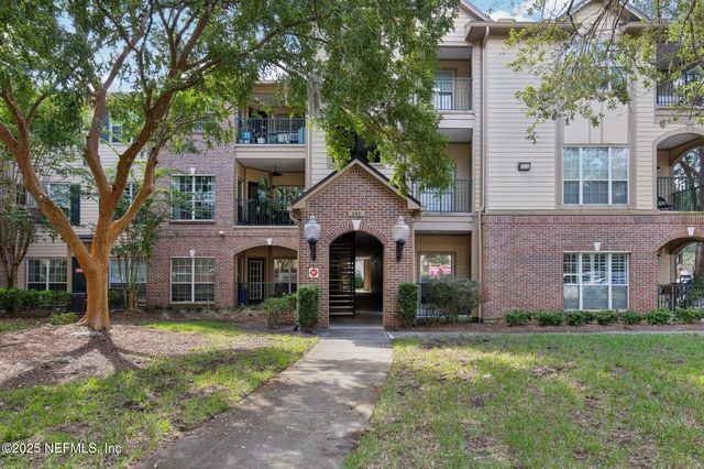 7800 POINT MEADOWS Drive, 613, Jacksonville, FL 32256