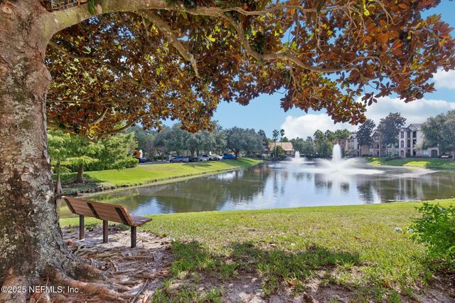 7800 POINT MEADOWS Drive, 613, Jacksonville, FL 32256