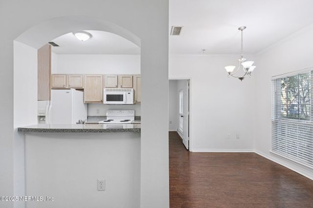7800 POINT MEADOWS Drive, 613, Jacksonville, FL 32256