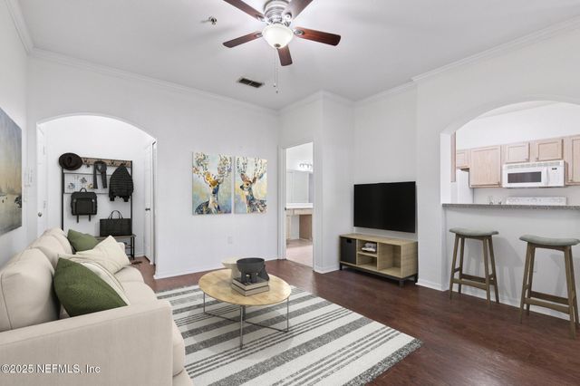 7800 POINT MEADOWS Drive, 613, Jacksonville, FL 32256