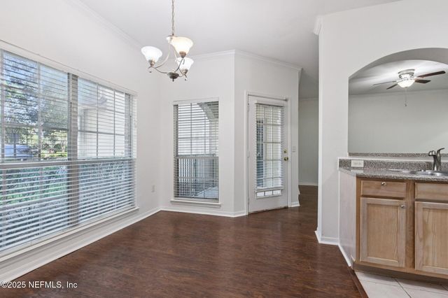7800 POINT MEADOWS Drive, 613, Jacksonville, FL 32256