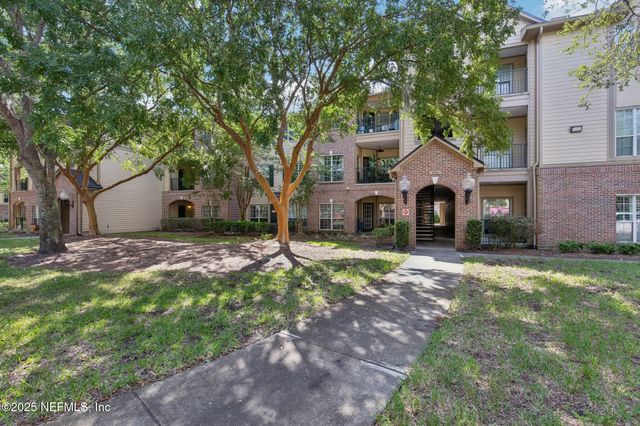 7800 POINT MEADOWS Drive, 613, Jacksonville, FL 32256