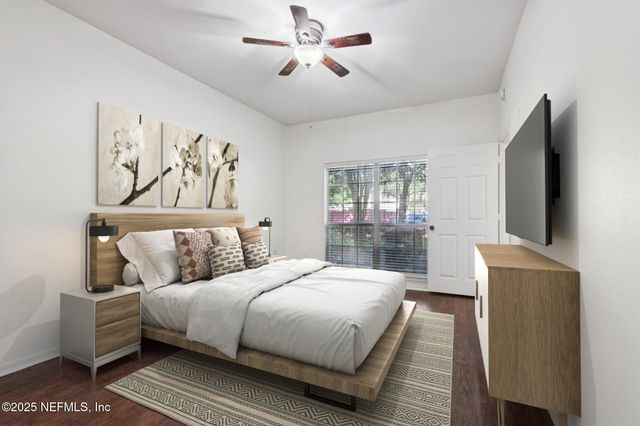 7800 POINT MEADOWS Drive, 613, Jacksonville, FL 32256