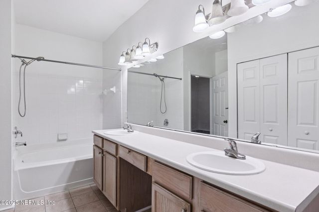 7800 POINT MEADOWS Drive, 613, Jacksonville, FL 32256