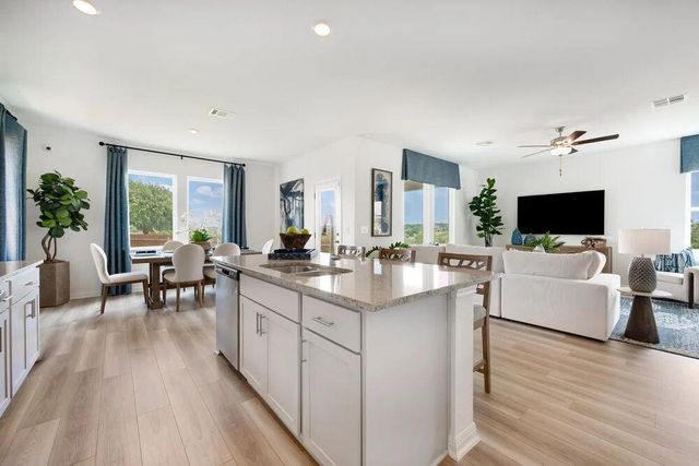 471 Breccia TRL, Liberty Hill, TX 78642