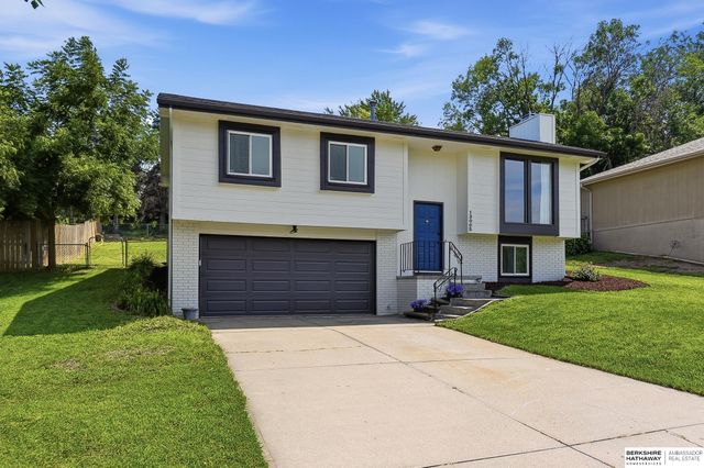 13005 Crown Point Avenue, Omaha, NE 68164