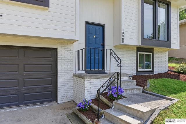 13005 Crown Point Avenue, Omaha, NE 68164