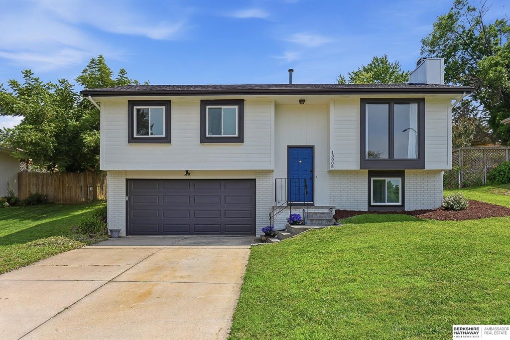 13005 Crown Point Avenue, Omaha, NE 68164