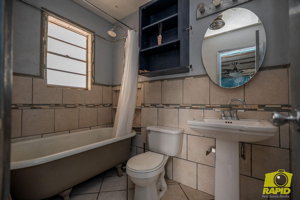 Image 11 of property listing at 1823 Edmund Boulevard, San Angelo, TX 76901