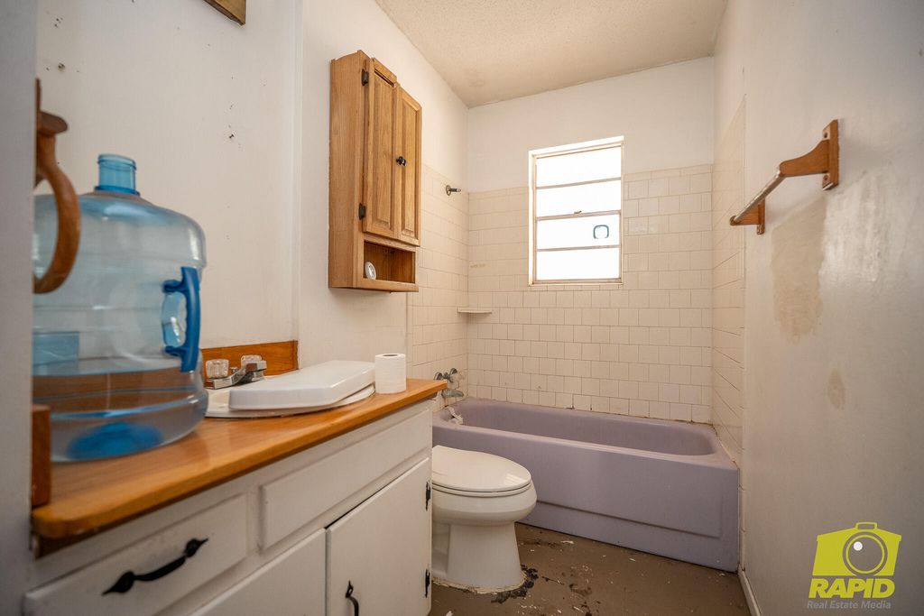 Image 18 of property listing at 1823 Edmund Boulevard, San Angelo, TX 76901