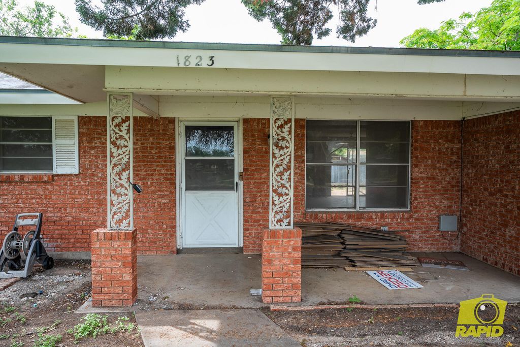Image 4 of property listing at 1823 Edmund Boulevard, San Angelo, TX 76901