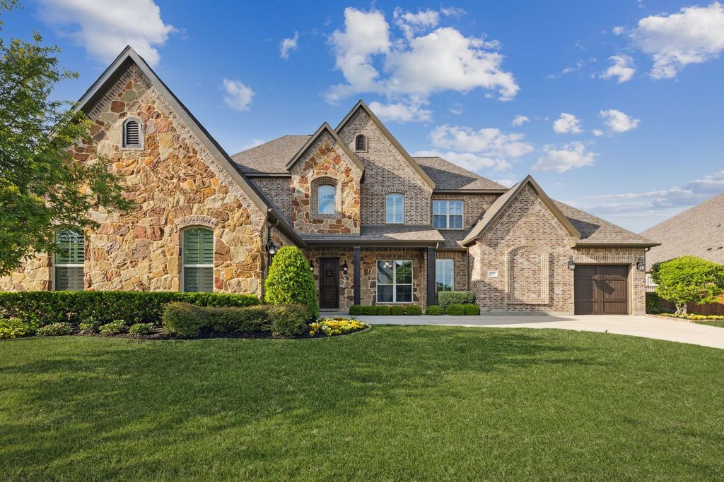 920 Lake Carillon Lane, Southlake, TX 76092