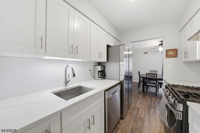 825 Riverside Ave 203, Lyndhurst Twp., NJ 07071