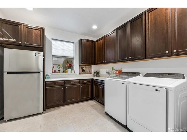 1085 Maddox Ct, Broomfield, CO 80023