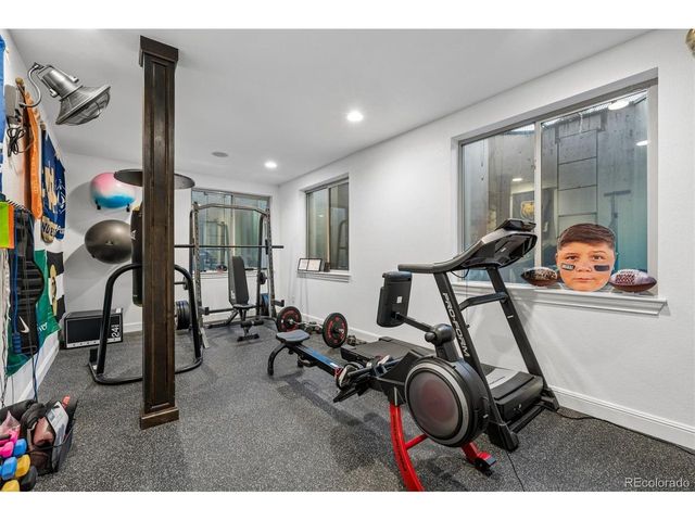 1085 Maddox Ct, Broomfield, CO 80023