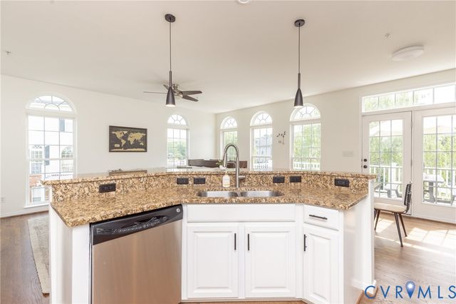 2816 Murano Way, Glen Allen, VA 23059