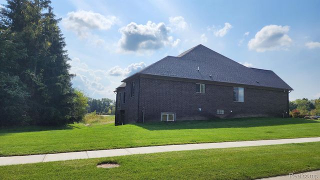 3093 Raffler Drive, Rochester Hills, MI 48307