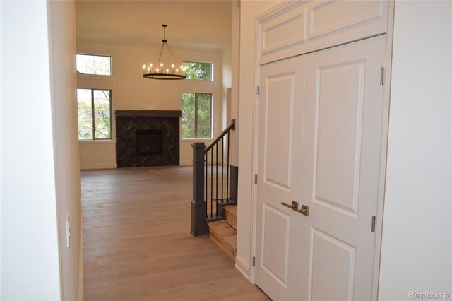 3093 Raffler Drive, Rochester Hills, MI 48307