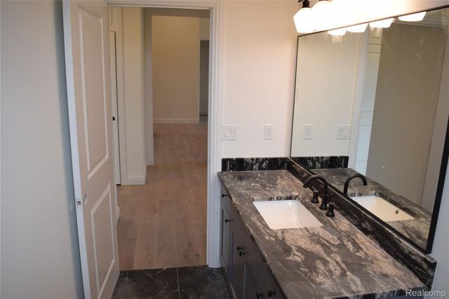 3093 Raffler Drive, Rochester Hills, MI 48307