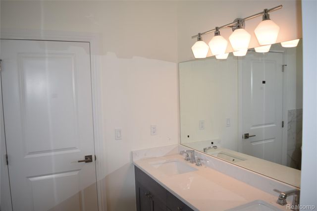 3093 Raffler Drive, Rochester Hills, MI 48307