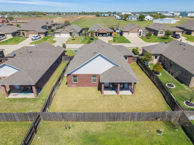 7417 Saint Andrews Drive, Navasota, TX 77868