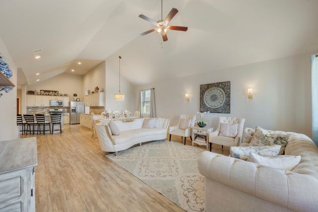 7417 Saint Andrews Drive, Navasota, TX 77868