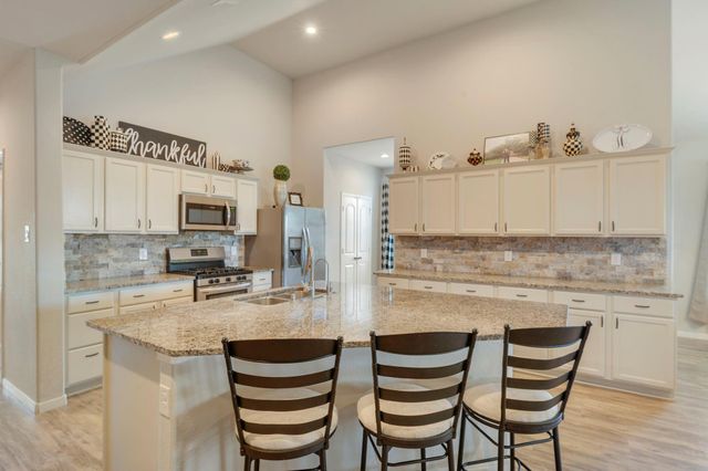7417 Saint Andrews Drive, Navasota, TX 77868