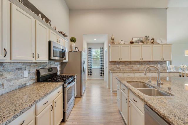 7417 Saint Andrews Drive, Navasota, TX 77868
