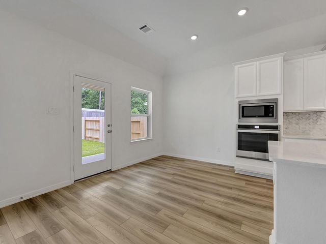 17744 Mill Manor, Montgomery, TX 77316