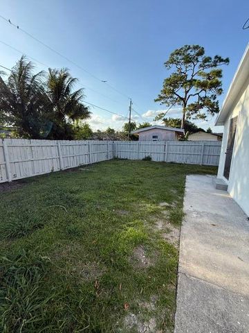 409 Perry Avenue, Greenacres, FL 33463